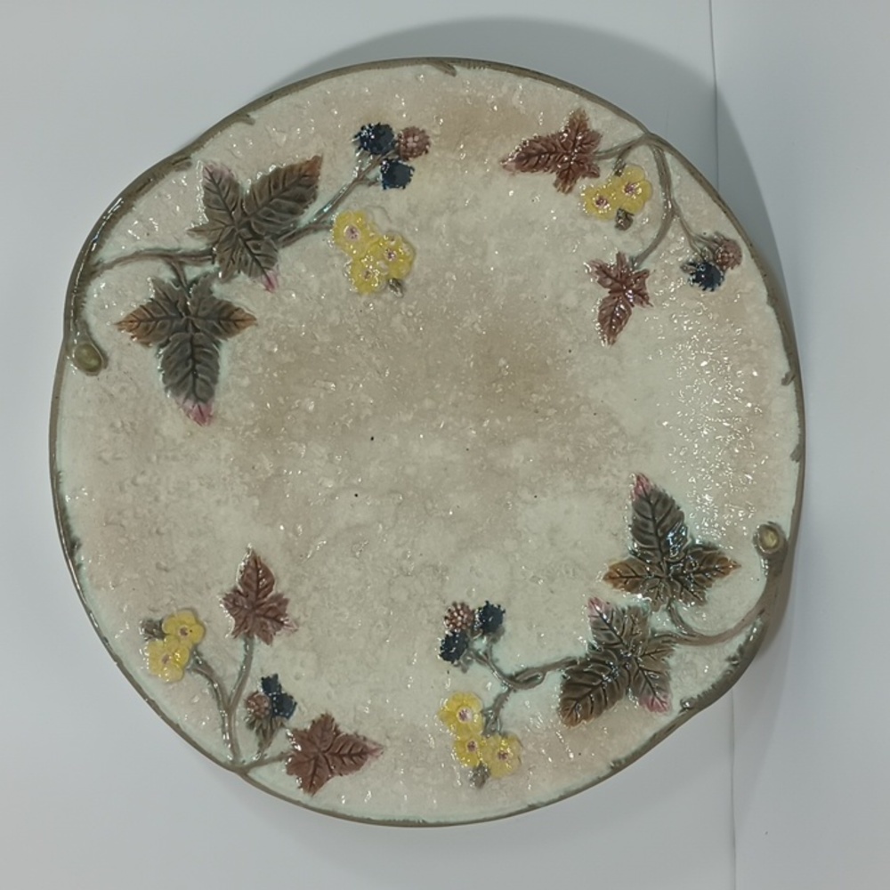 1880s 10" Clifton Blackberry Plate Majolica Raised Design Pebbled Texture Rare